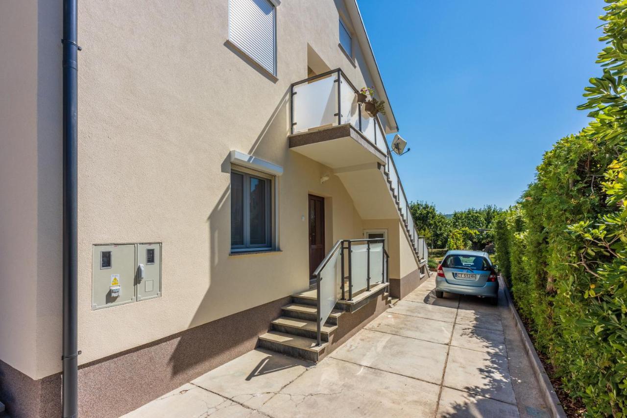 Apartments Star By The Sea Чижичи Экстерьер фото