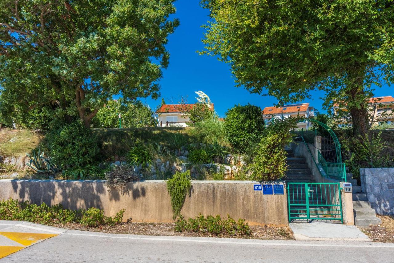 Apartments Star By The Sea Чижичи Экстерьер фото