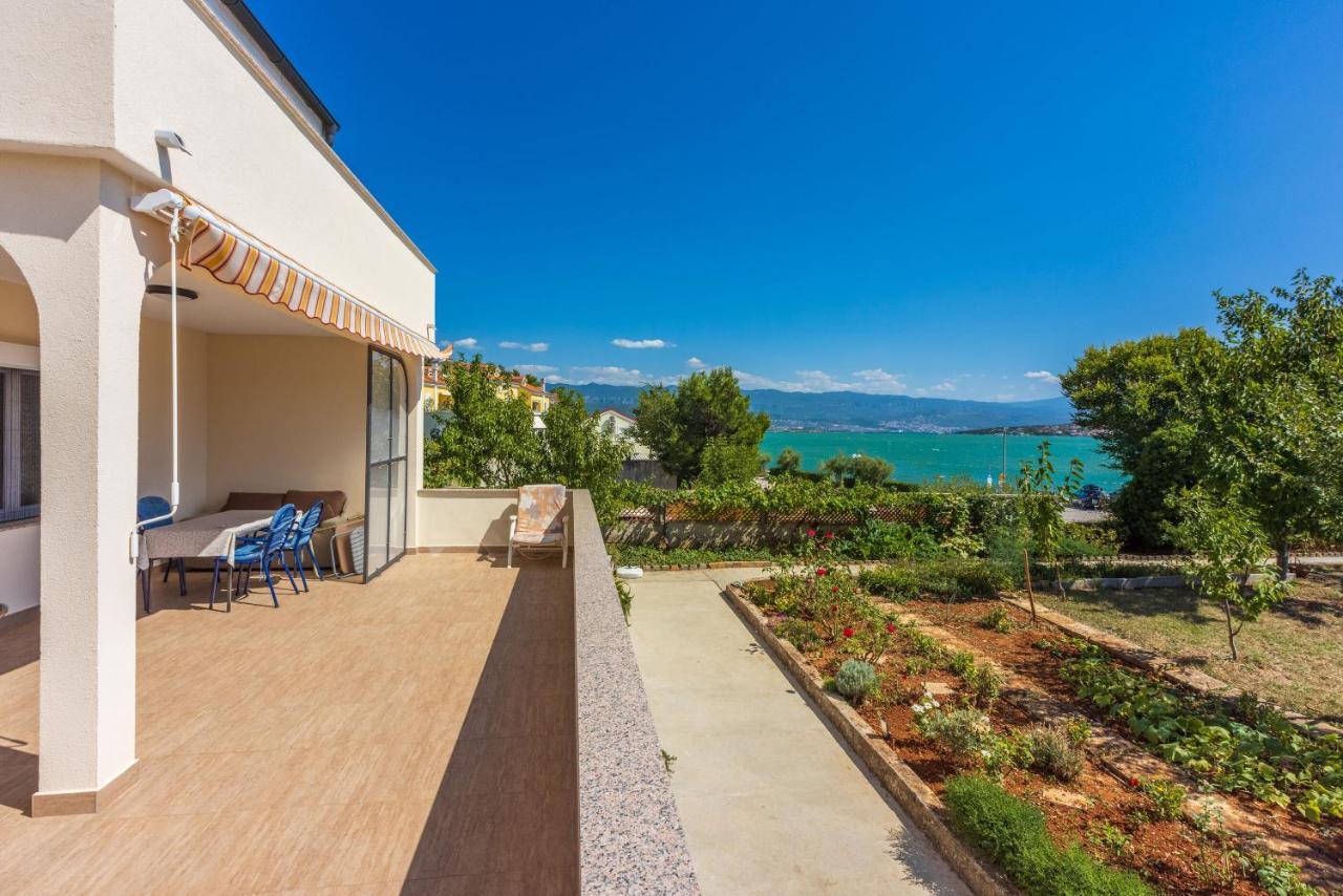 Apartments Star By The Sea Чижичи Экстерьер фото